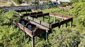 Dự án khu du lịch 5 sao hơn 100 tỷ hoang lạnh giữa rừng cỏ dại ở Huế