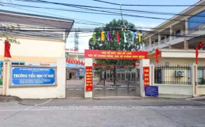 Trường học ở Hà Nội tổ chức lại bữa ăn bán trú sau vụ 'thịt ôi, trứng hỏng'