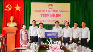 EVNSPC đóng góp gần 10 tỷ đồng ủng hộ đồng bào sau bão lũ và nhân dân Cu Ba