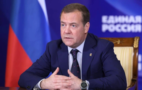 Ông Medvedev: Bước đi của ông Trump đồng nghĩa với hành động chống Nga