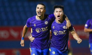 Đỗ Hoàng Hên lập công, cựu sao Liverpool lần đầu giúp Hà Nội thắng trận