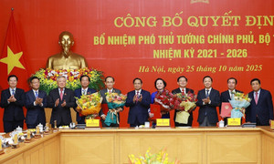 Thủ tướng Phạm Minh Chính giao nhiệm vụ cho các tân Phó Thủ tướng, Bộ trưởng