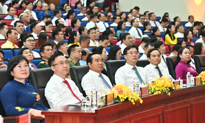 Tôn vinh 478 tấm gương cống hiến, xây dựng, làm giàu cho TP.HCM