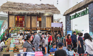 Ấn tượng nhà sàn Sơn La, thác Bản Giốc Cao Bằng giữa ‘Siêu hội chợ 6 nhất’