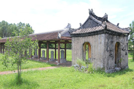 Hoang lạnh Văn Thánh Miếu triều Nguyễn sau khi lỡ hẹn trùng tu