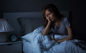 Chuyên gia chia sẻ mẹo ngủ lại khi tỉnh giấc lúc gần sáng