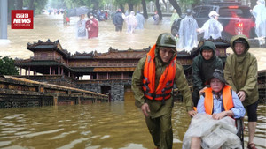 Mưa lũ kỷ lục 1.085mm: Huế đối mặt thảm họa, dân vật lộn với lũ dữ