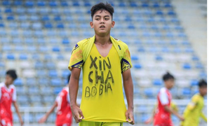 Đằng sau câu chuyện cầu thủ U14 Hà Nội 'xin cha bỏ bia'