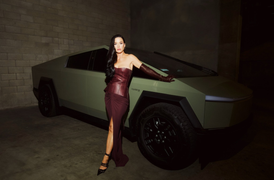 Ngắm bộ sưu tập xe đẳng cấp của Katy Perry