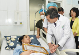 Thứ trưởng Y tế: Khi thầy thuốc bị đe dọa, bệnh nhân cũng mất an toàn