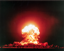 Lệnh nối lại thử nghiệm vũ khí hạt nhân ngay lập tức, ông Trump gây chấn động