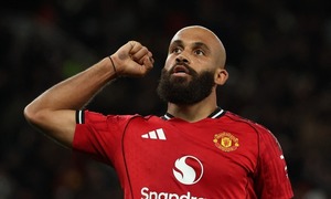 Mbeumo từ chối 4 CLB để đến MU