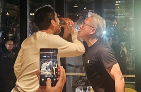 Ai trả tiền cho bữa nhậu của lãnh đạo Nvidia, Hyundai và Samsung?