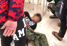 Nam sinh lớp 10 bị nhóm bạn cùng trường đánh xuất huyết não, tiên lượng xấu