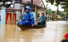 Một tuần, lũ sông Bồ ở Huế 3 lần vượt đỉnh lịch sử