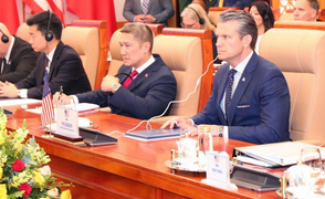 Ông Hùng Cao đến Việt Nam: Tại sao Mỹ có Thứ trưởng Bộ Hải quân? Quân đội Mỹ tổ chức ra sao?