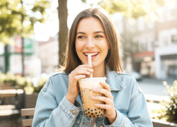Nguy cơ bị 'bào mòn' gan thận từ món trà sữa giới trẻ mê mẩn