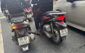 2 xe SH trùng biển số tứ quý 9 ở Hà Nội: Phạt nữ tài xế mua biển giả