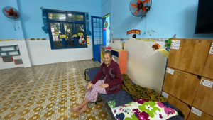 Người dân vùng tâm bão Sa Huỳnh: 'Nghe cán bộ báo gió lớn là khăn gói sơ tán'