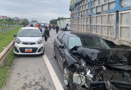 Tai nạn liên hoàn giữa 6 ô tô, cao tốc Hà Nội - Thái Nguyên ùn tắc hơn 2km