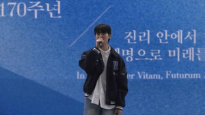 Nam sinh Việt gây sốt ở giảng đường Hàn Quốc với bài thuyết trình về quê hương