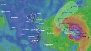 Bão Fung-Wong tiệm cận cấp siêu bão, di chuyển nhanh, sáng mai vào Biển Đông