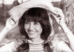 Mỹ nhân của 'Ván bài lật ngửa': Làm mẹ đơn thân 50 năm, an yên nơi xứ người