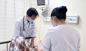 Vụ nghi ngộ độc sau khi ăn bánh mì ở TP.HCM: Thêm 9 người nhập viện