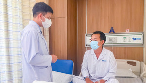 Vụ ngộ độc bánh mì ở TP.HCM: Số ca nhập viện tăng lên hơn 230