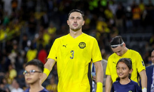 Cầu thủ nhập tịch Malaysia chối quanh co, FIFA bóc trần lời dối trá