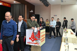 Vinataba ủng hộ gần 10 tỷ đồng giúp đồng bào khắc phục hậu quả bão lũ