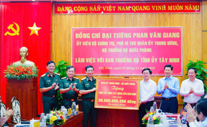 Bộ Quốc phòng trao tặng Tây Ninh 30 tỷ đồng xây cầu dân sinh