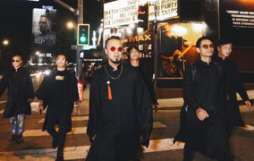 Ban nhạc rock đầu tiên của Việt Nam được biểu diễn tại Hollywood