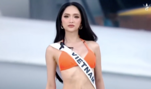 Hương Giang căng thẳng trình diễn áo tắm tại Miss Universe, fan Việt lo lắng