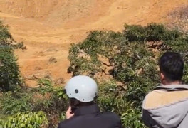 Sạt lở kinh hoàng ở Đà Nẵng, 3 người mất liên lạc: Vùi lấp 7 xe máy, 3 lán trại