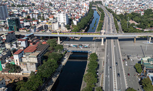 Sông Tô Lịch nhìn từ trên cao trước khi 'lột xác' thành công viên xanh