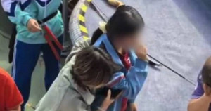 Nữ sinh bị bắn tên trúng mặt trong hội thi thể thao của trường