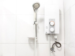 Kẻ giật điện sát hại vợ trong phòng tắm thoát án tử nhờ con gái xin khoan hồng