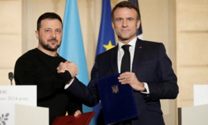 Ông Zelensky tới Pháp ký thỏa thuận phòng không, nhận máy bay, tên lửa