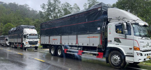 Tài xế mắc kẹt 2 ngày gần nơi xe khách bị đè bẹp ở đèo Khánh Lê, nhà xe cầu cứu