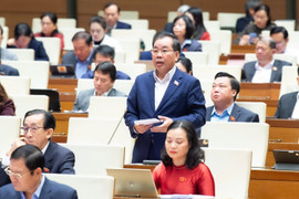 Trực tiếp: Quốc hội tiếp tục thảo luận một số luật, nghị quyết về giáo dục