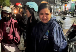 Xôn xao clip 'bán cá xả lỗ vì mưa lũ, người phụ nữ bị kẻ gian móc túi 50 triệu'