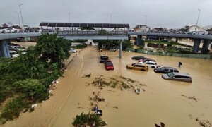 Lũ trên sông Cái Phan Rang đạt đỉnh, nhiều nơi ở Khánh Hòa chìm trong biển nước