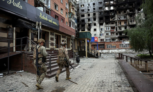 Nga tuyên bố kiểm soát thành phố chiến lược ở Kharkiv, Ukraine bác bỏ