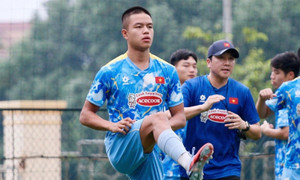 HLV Kim Sang-sik gọi Việt kiều định giá 10 tỷ đồng trở lại U22 Việt Nam