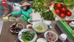 Người Hà Nội 'choáng váng', rau thành món đắt nhất mâm cơm