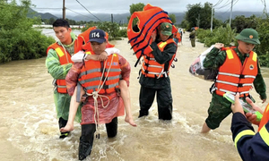 Mưa lũ ở miền Trung – Tây Nguyên làm 102 người chết và mất tích