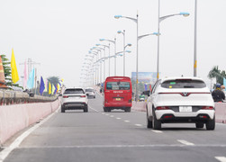 Cầu Bình Triệu 1 thông xe, giảm ùn tắc cửa ngõ đông bắc TP.HCM