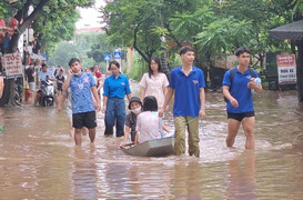 Nhiều đại học giảm học phí, cấp học bổng hỗ trợ sinh viên vùng bão lũ
