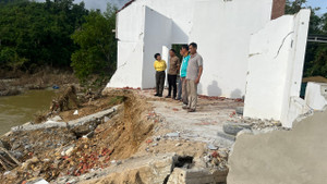 Vingroup hỗ trợ thêm 500 tỷ đồng khắc phục lũ lụt miền Trung